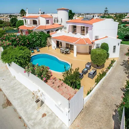 Villa Gale البوفيرا